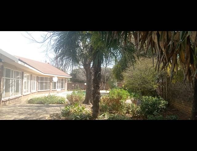 4 BEDROOM FREESTANDING FOR SALE IN NESERHOF